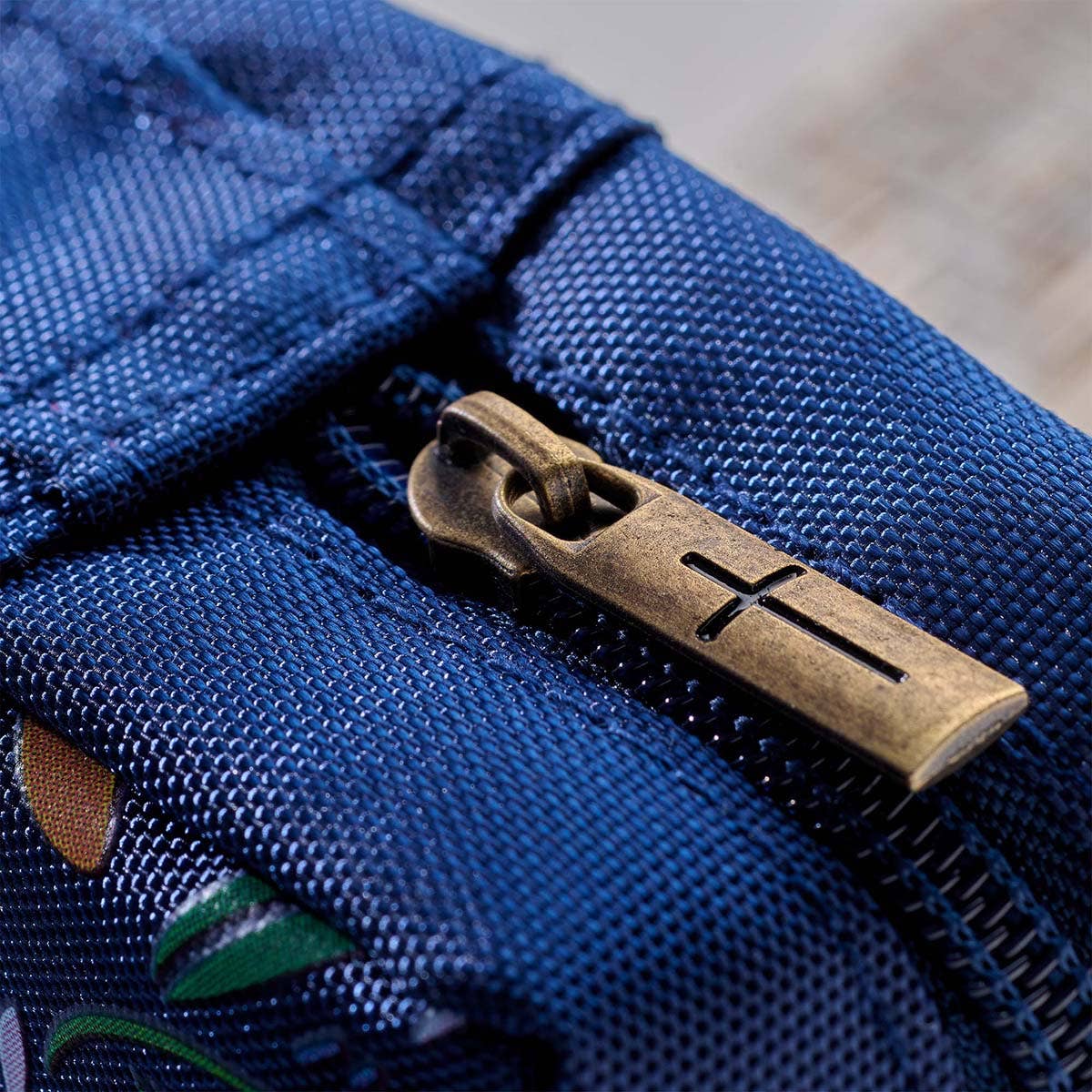 Bible Cover Value Navy/Floral Printed Everything Beautiful